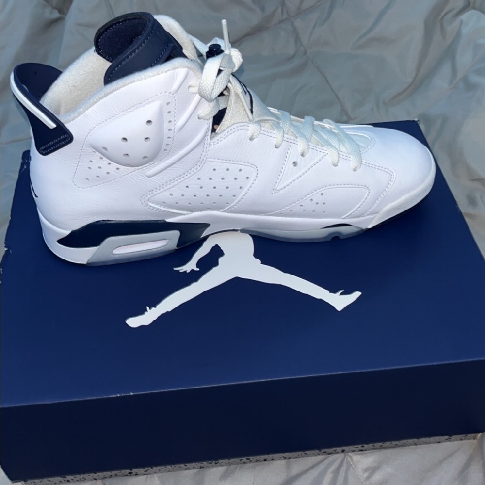 Jordan 6s Midnight Blue